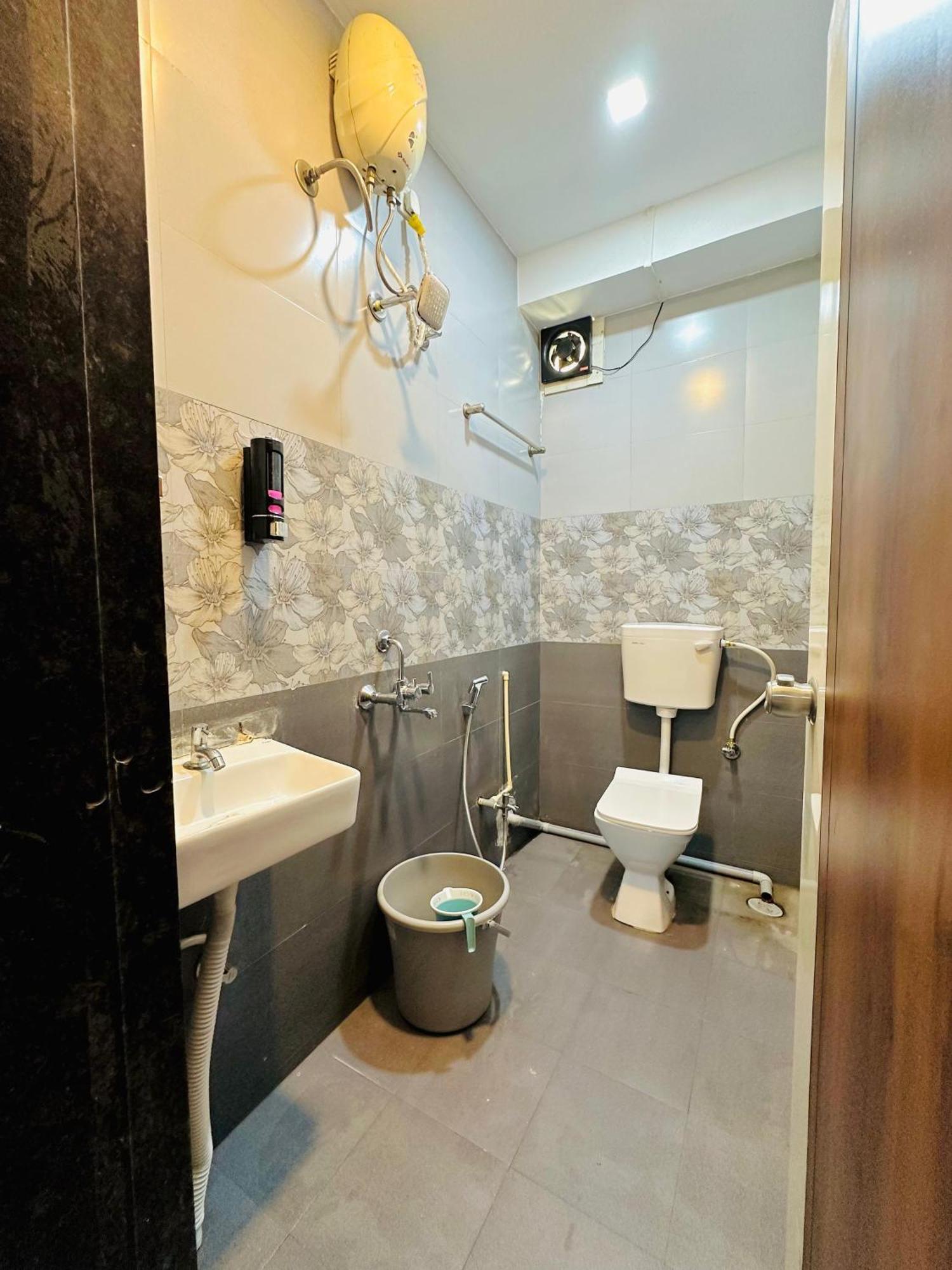 Hotel Elite Stay プネ エクステリア 写真